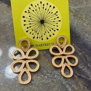Chartreuse Intricate Gold Teardrop Pierced Earrings, lightweight, never worn